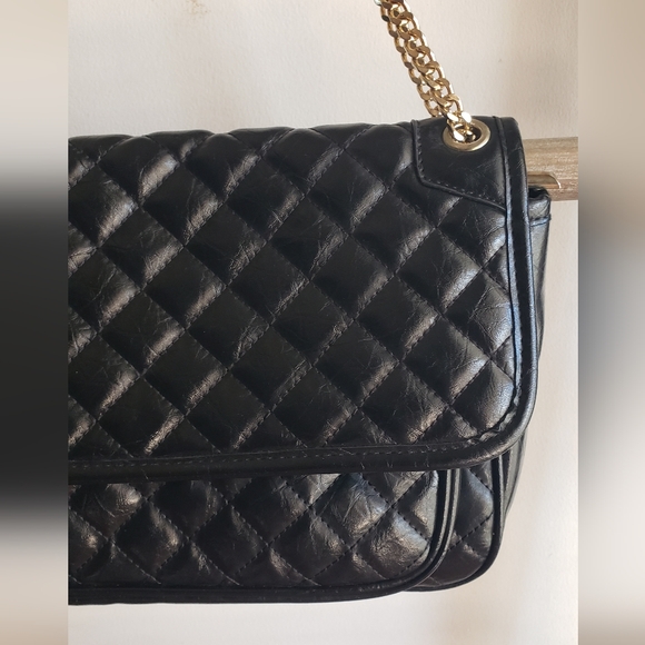Quilted Chained Faux Leather Purse - Picture 4 of 13